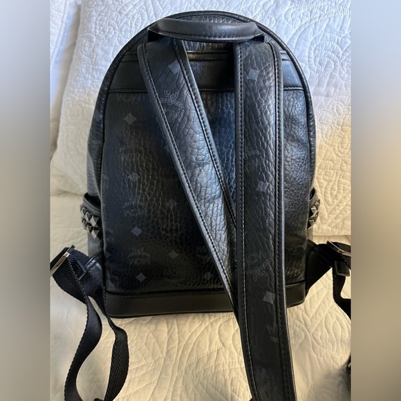 Stark Side Studs Backpack In Visetos, black side pockets w/stud details leather - Picture 8 of 15